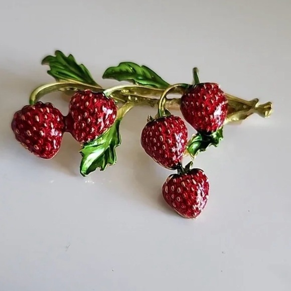 Jewelry - Strawberry Brooch with Green Leaves